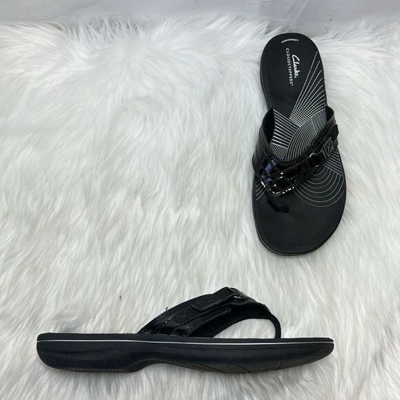 Clarks Cloudsteppers Like New Black Sea Breeze Thong Sandals Sz 9.5 - Picture 1 of 6